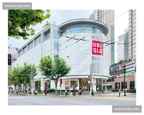 优衣库如何通过创新设计与全球化战略引领时尚潮流和消费者需求